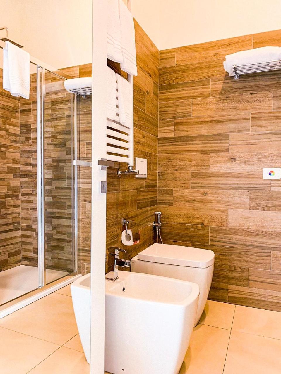 Napoli Squares Suites المظهر الخارجي الصورة