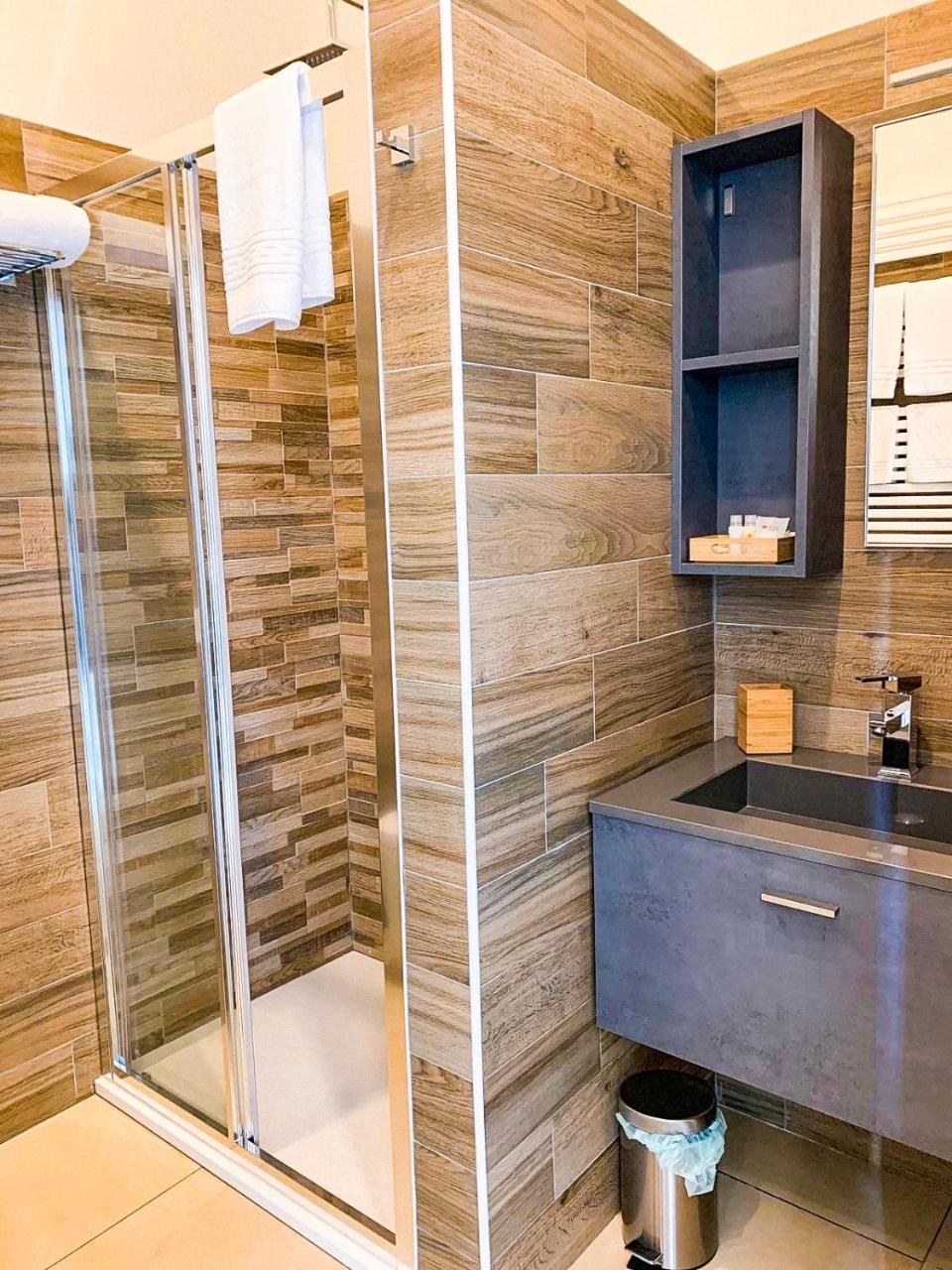 Napoli Squares Suites المظهر الخارجي الصورة