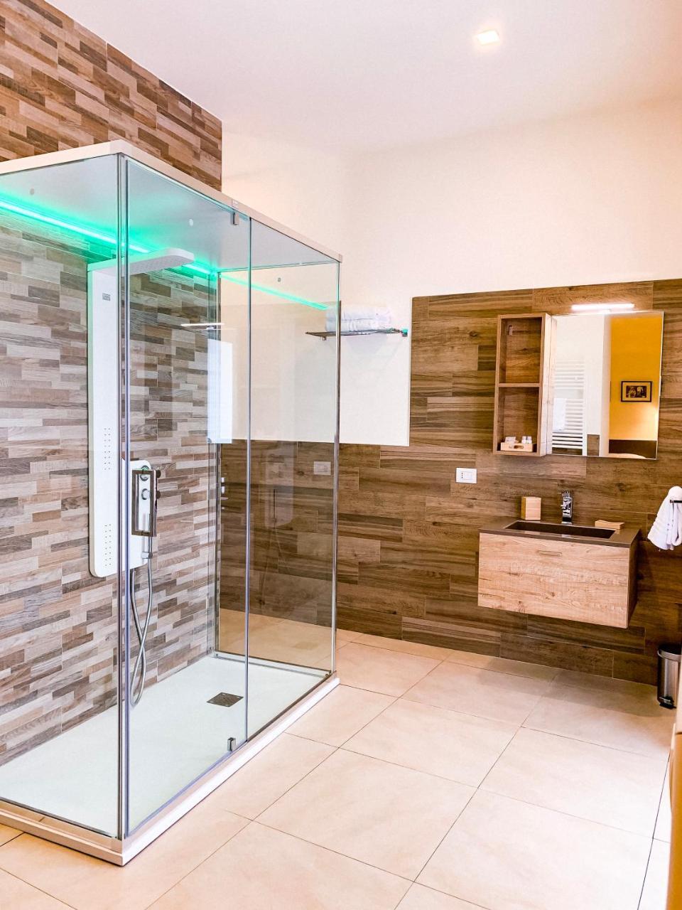 Napoli Squares Suites المظهر الخارجي الصورة