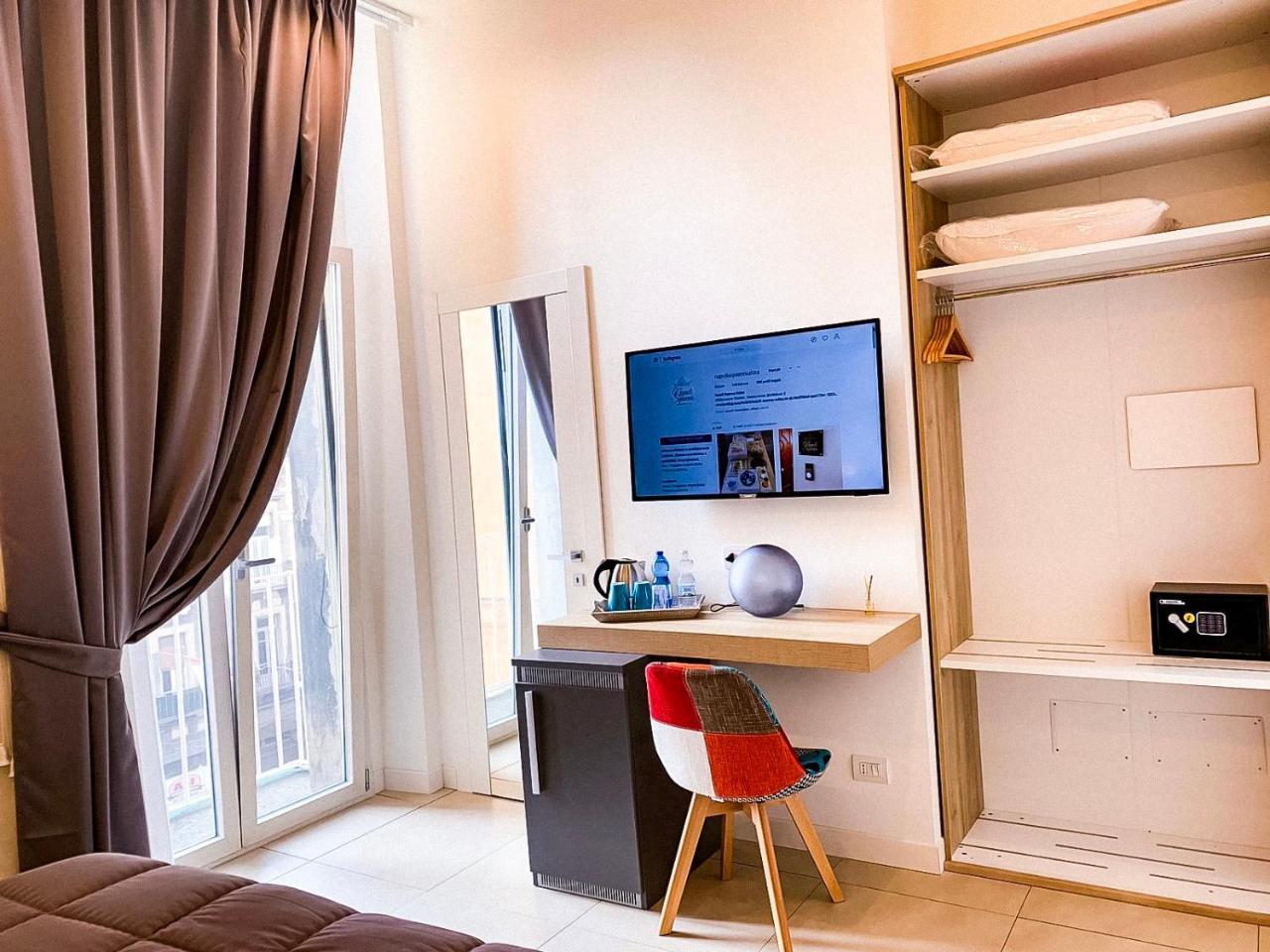Napoli Squares Suites المظهر الخارجي الصورة